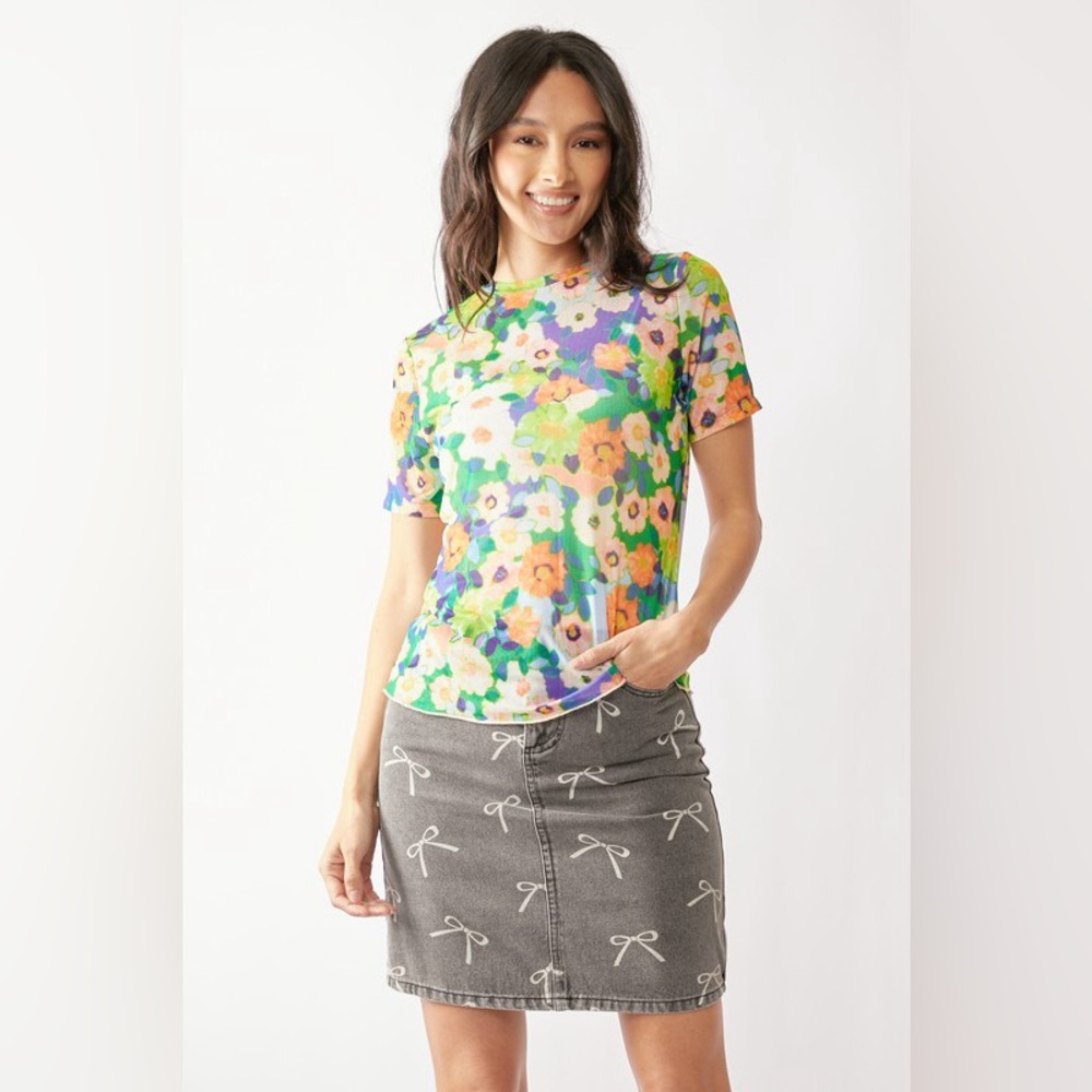 🟠 364B- GREEN MULTI. Floral Mesh Multicolor Short Sleeve Top